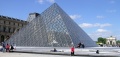 5. nap: Louvre főbejárat