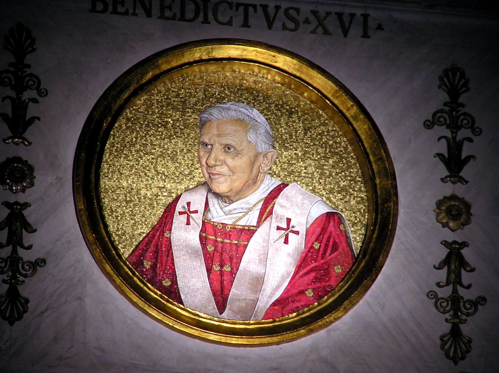Az aktulis, XVI. Benedek ppa (Joseph Ratzinger)...