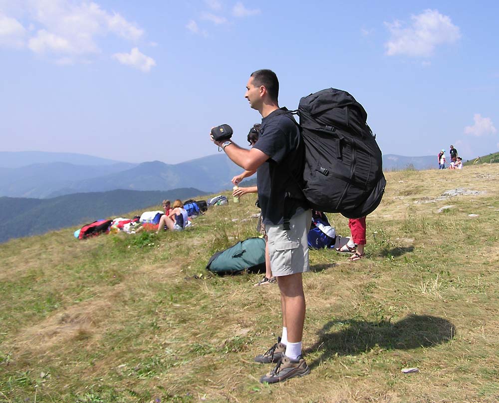James hozta az ebédjét is a hátizsákban :-)