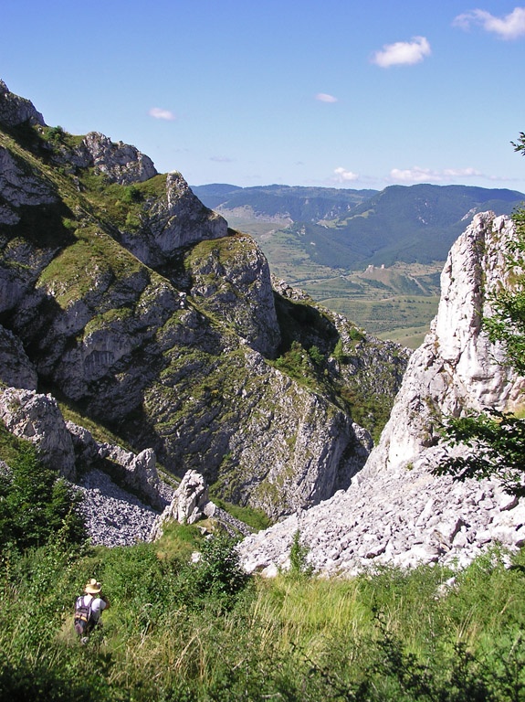 Tvolban Toroczkay vr minket